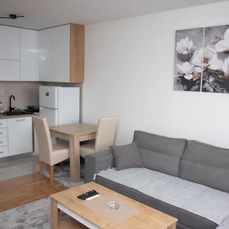 アパート Apartman Jezero Istocno Sarajevo Lukavica